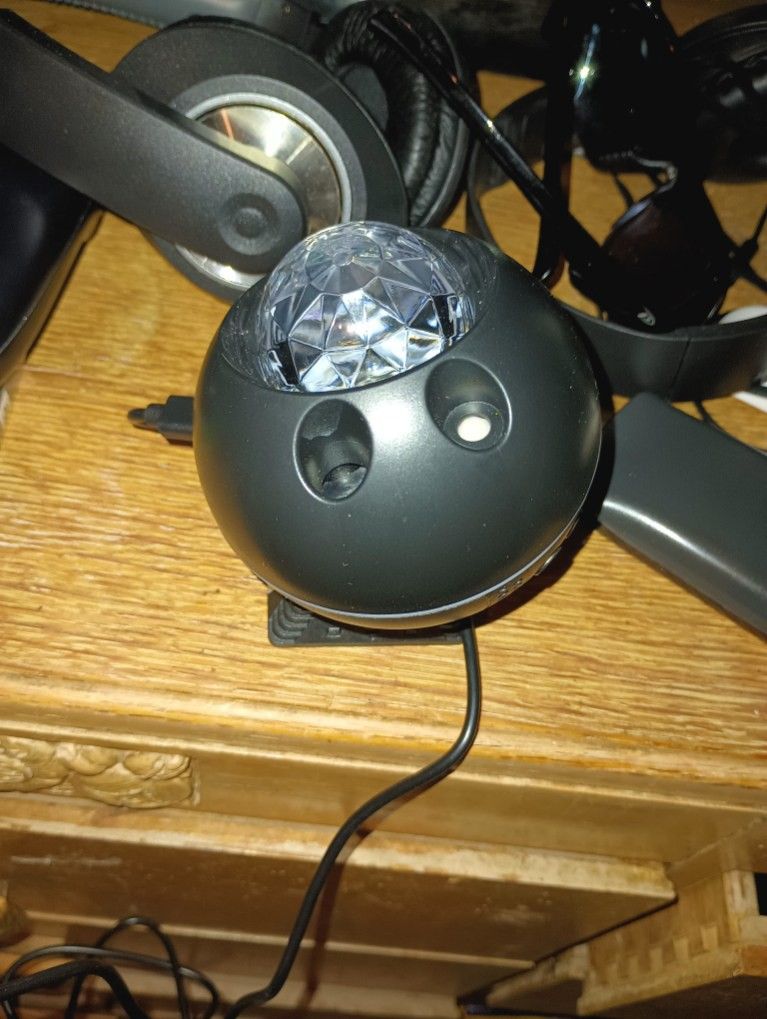 Blu Tube Speakers And Perjecters