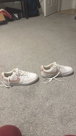 Nike Low-Top Sneakers White Pink
