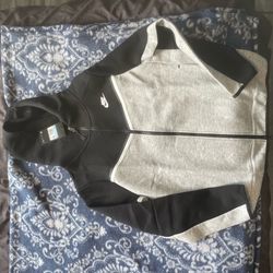 Slver Men’s Nike Tech Fleece Suit Medium