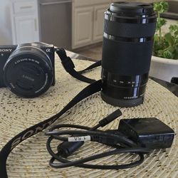 Digital Sony camara with Sony Lens