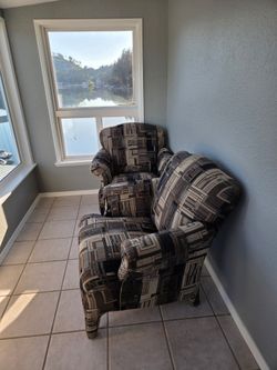 Free Chairs