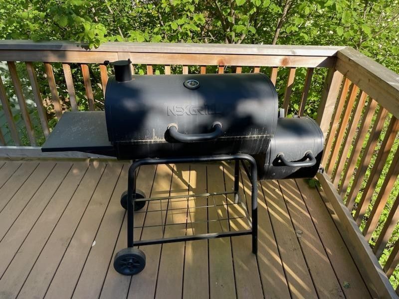 BBQ Grill & Smoker