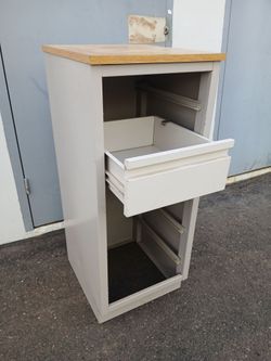 cabinet/dresser.  2x
