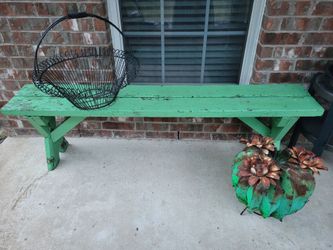 Outdoor Porch yard furniture decir. Bench. Cactus. Flower basket