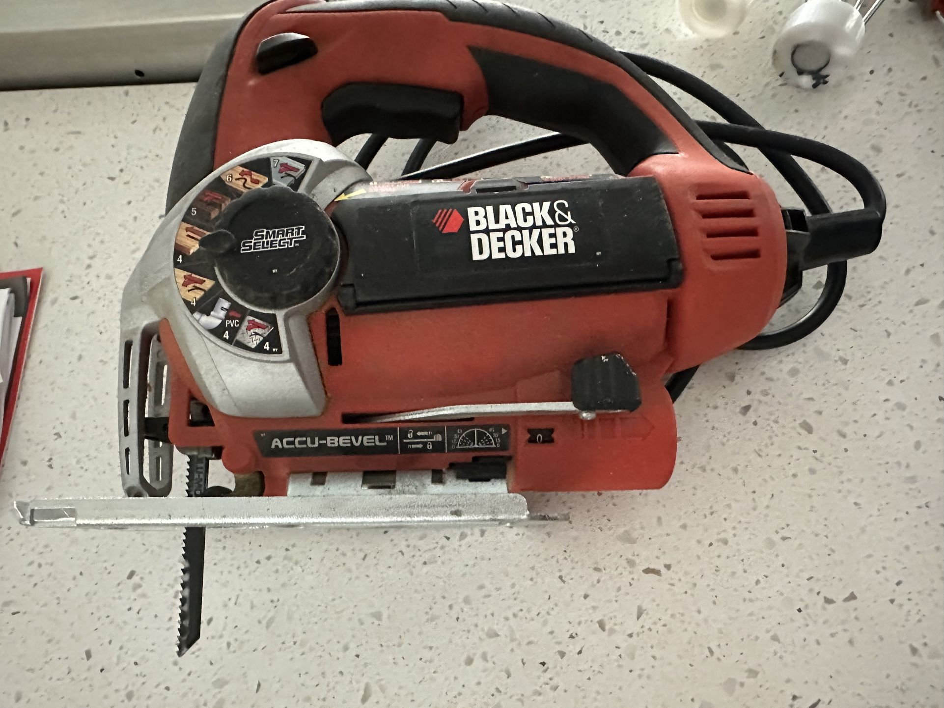 Black & Decker JS660 Jig Saw