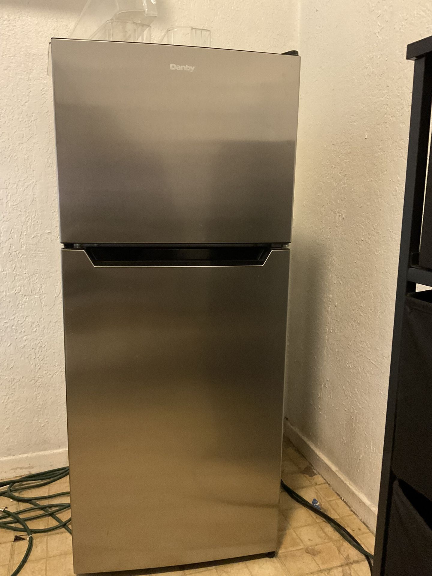Danby 4.2 CU FT Fridge