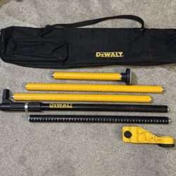 DEWALT Laser Level Mounting Pole with 1/4 in