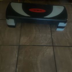 Banco Usado. Ejercicio.    20 Dlls