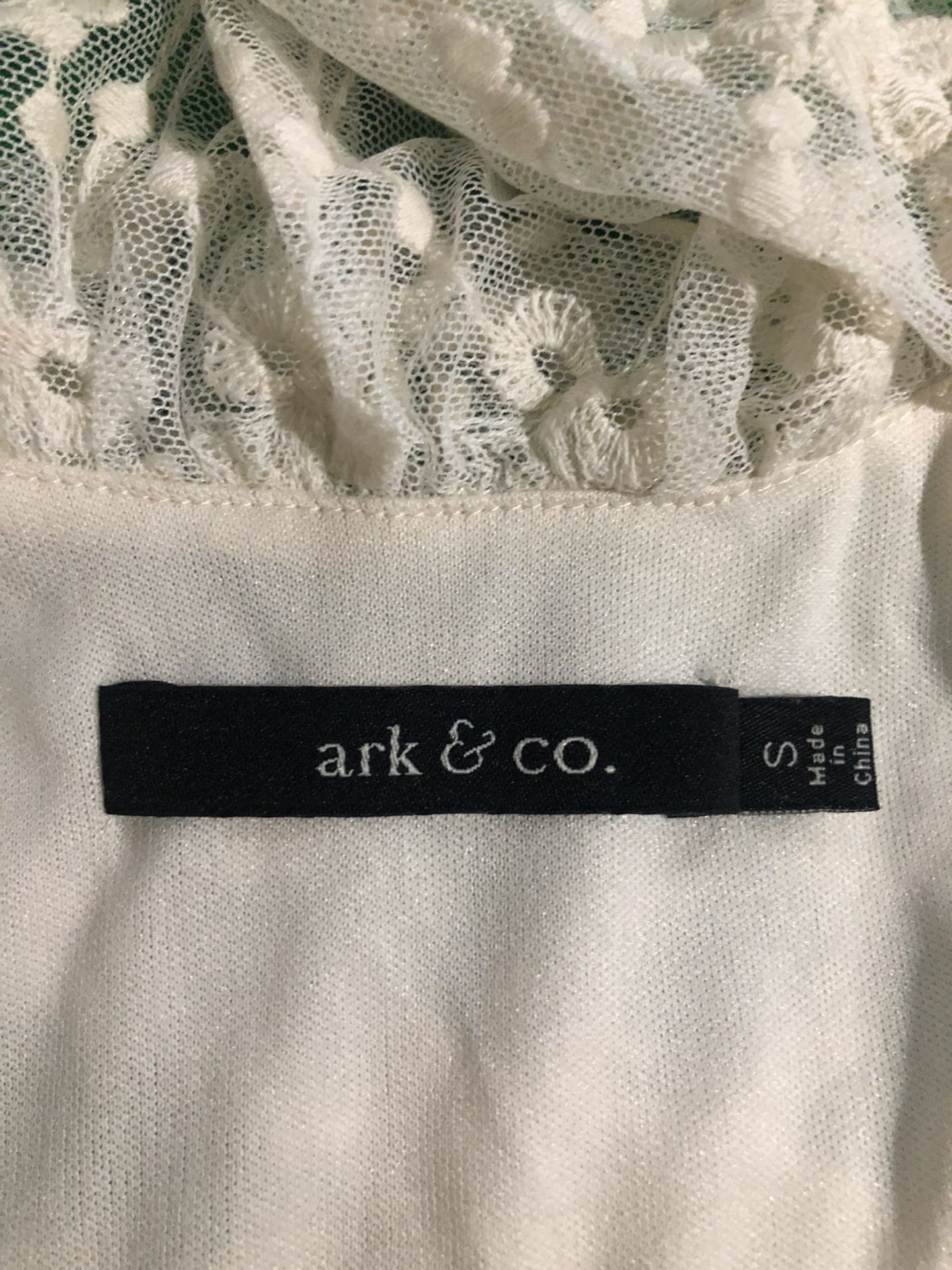 Ark & co. Wedding Dress size Small off white with lace
