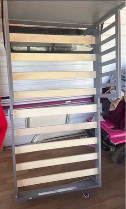 Toddler bed frame