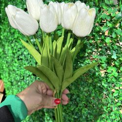 Real Touch Silk Tulip Bouquet 100 Pcs