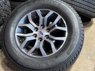 4x FORD F150 18" Machine w/ Magnetic OEM RIMS Michelin 275/65R18 Tires 75% 6x135 expedition