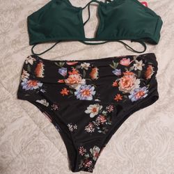 NEW BEAUTIFUL BATHING SUIT SIZE XL.  SEE PHOTOS.  CASH PICKUP ONLY 