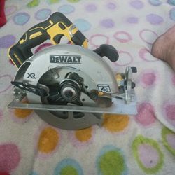 Dewalt Saw