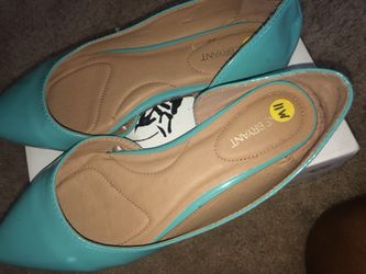 Turquoise blue flat 11w