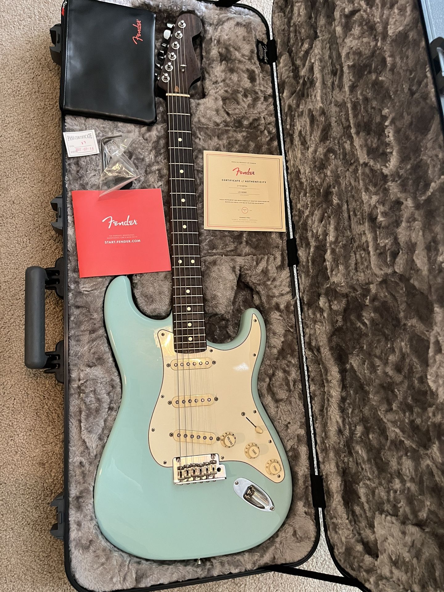 Fender Limited Edition Rosewood Neck Stratocaster 2017