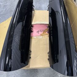 Yukon Rear Corner Trim And Lights