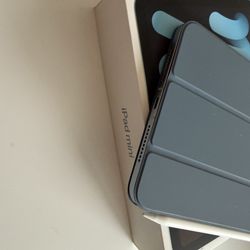 iPad mini A17 Pro Wi-Fi + Cellular 256GB - Blue w/ Blue Apple Case & Apple Pencil Pro