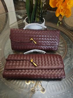 Purse- Clutch Bag 👀READ DESCRIPTION BELOW ⬇️ AVAILABLE
