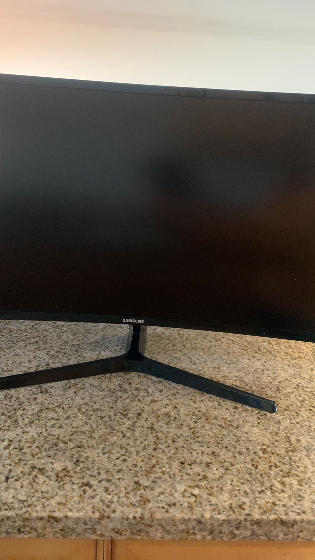 Samsung 27”  Curved Monitor
