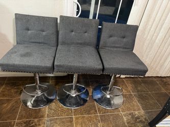 Set of 3 Gray Tufted Bar Stools