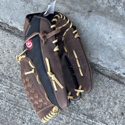 Left Handed Rawlings Renegade Series Baseball Glove $25