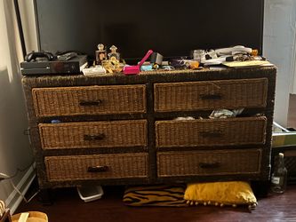 Dresser