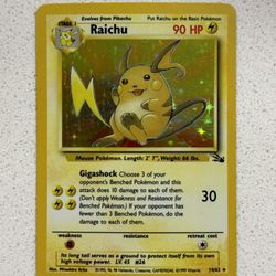 1999 Raichu Fossil Base Set Halo 14/62