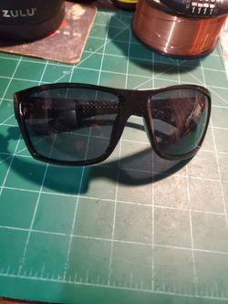 Locs sunglasses