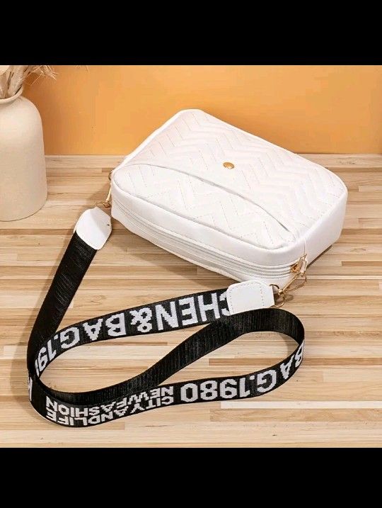 cartera Para Mujer Es Nueva 