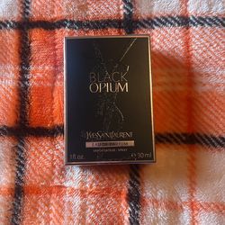 Black opium Parfum Spray 1 oz Bottle