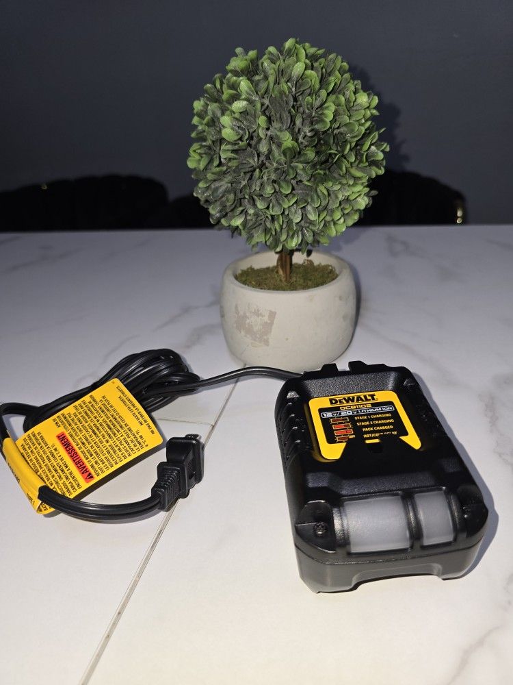 20v Dewalt Charger New