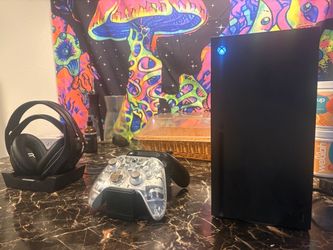 Xbox Series X 1TB Bundle + RIG 800 pro Wirelesss Headset + 2 Controller