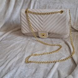 Cream Handbag With Gold Chain