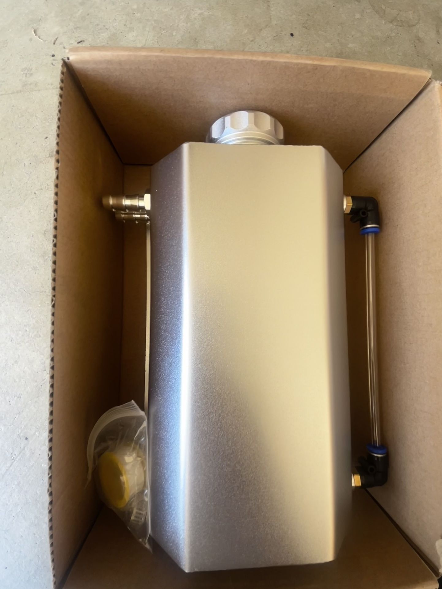 Universal Performance Coolant Reservoir