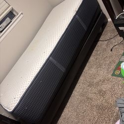 Twin XL Black Luxury Adjustable Base with  XL-Twin mattress