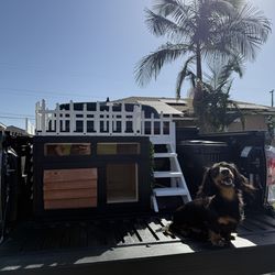 Deluxe dog house for sale