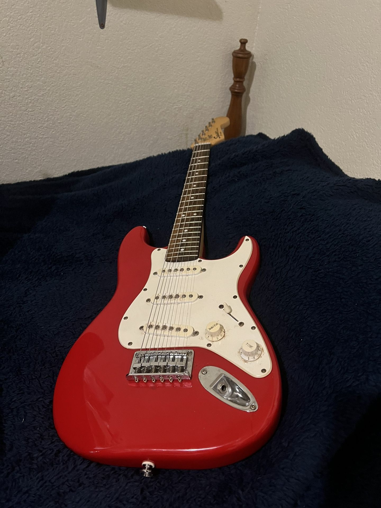 Red Fender Squier Mini