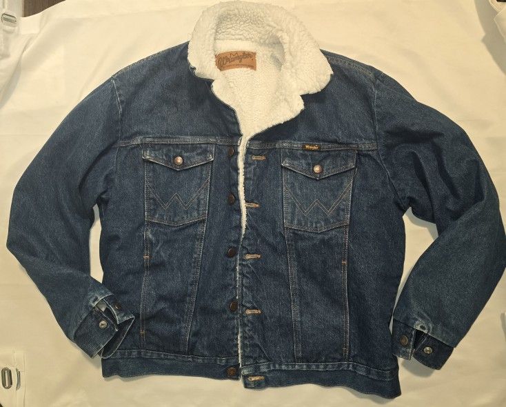 Wrangler Vintage Denim Sherpa Lined Men's Trucker Jacket Size Medium