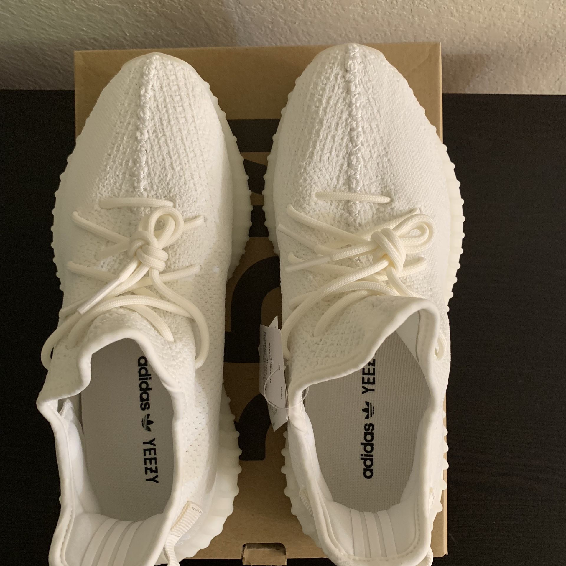 Yeezy 350 V2 triple white