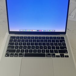 Apple MacBook Air M2 (2022, 13.6”)