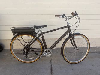 Raleigh iE Superbe. 18” frame. Classic look e-Bike.  Class 1