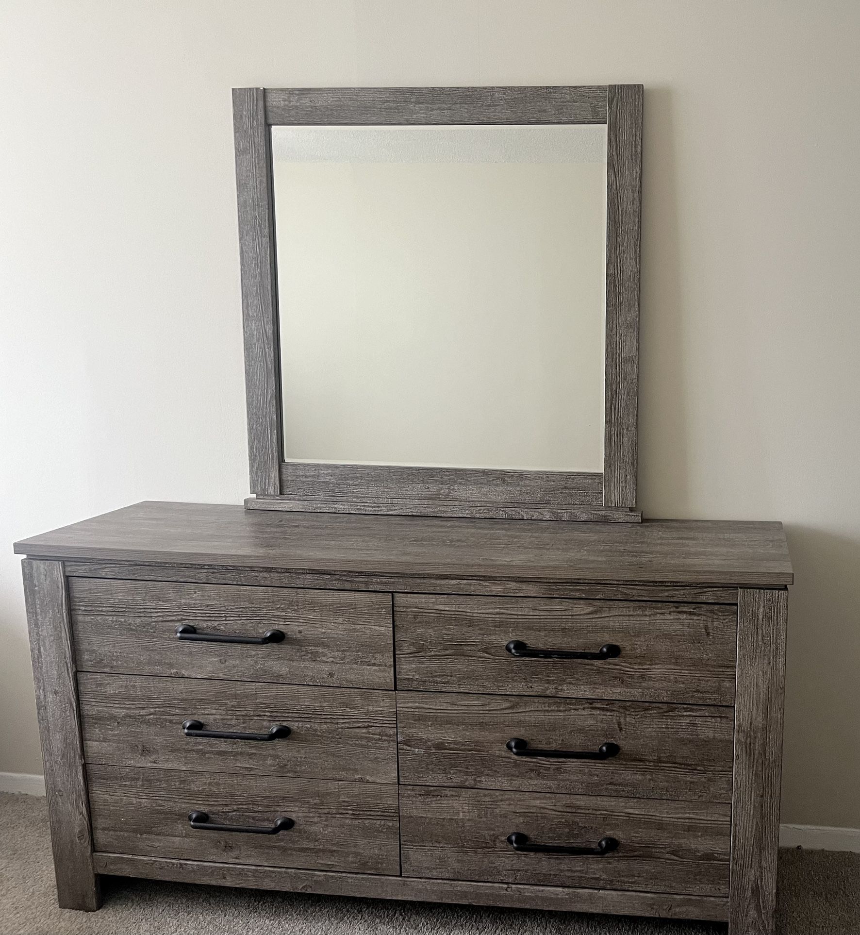 Large Dresser Set/With Mirror