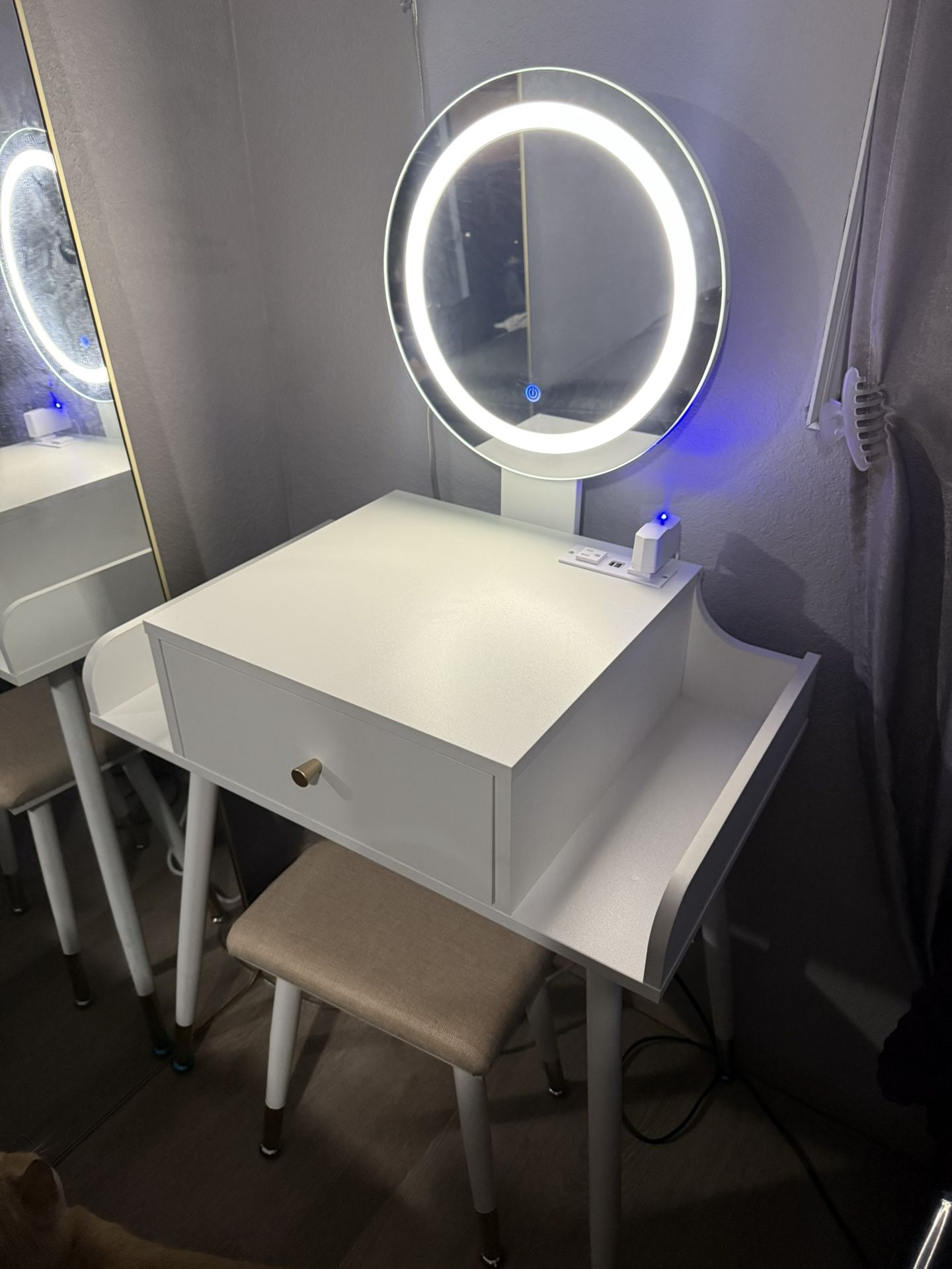 White Vanity Desk Makeup Vanity