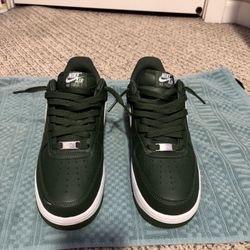 Green And White AF1 Size 8 Man