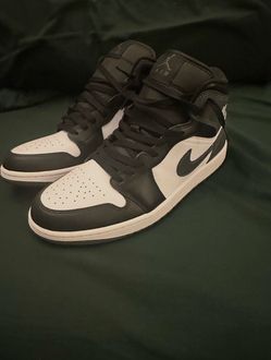 Air Jordan 1 Mid Black White Iron Grey