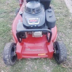  2021 Model  Toro Comercial Lawnmower / Cortadora Toro Commercial Modelo 2021 