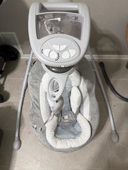 Electric baby swing