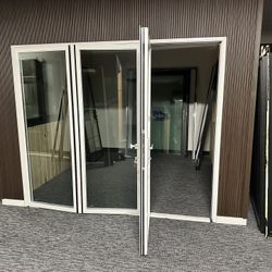 Bifold Door (aluminum)