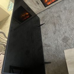 LG FLATSCREEN HGTV 70 Inch